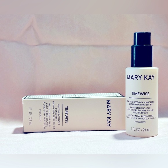 TimeWise® Daytime Defender Sunscreen Broad Spectrum SPF 30 - Picture 1 of 4